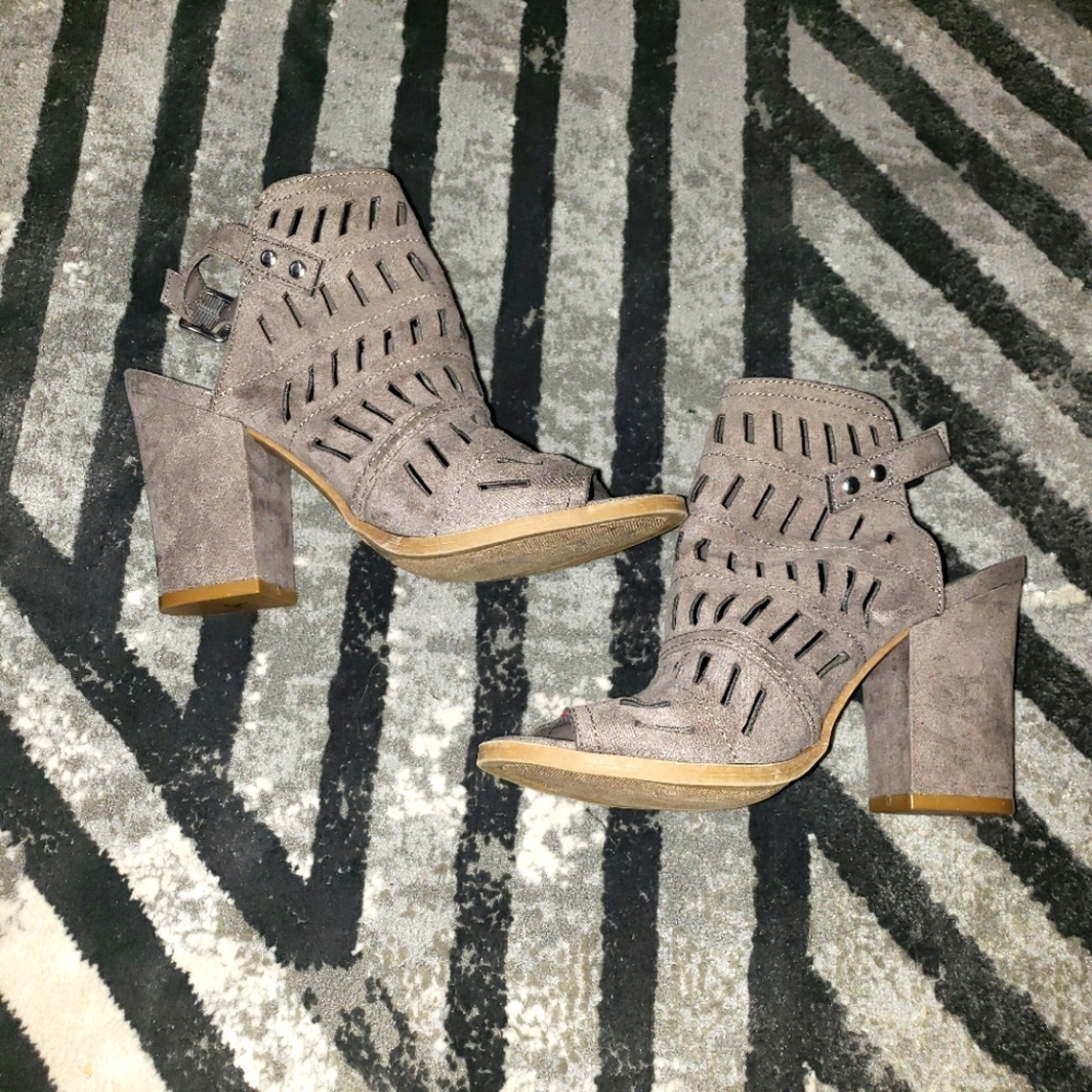 Open toe heel